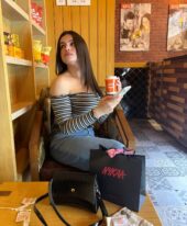 Avni Indian escort in Dubai